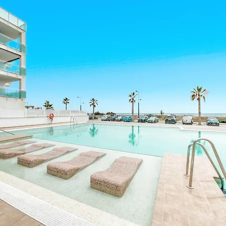 Apartment Beachfront With Balcony In Costa *